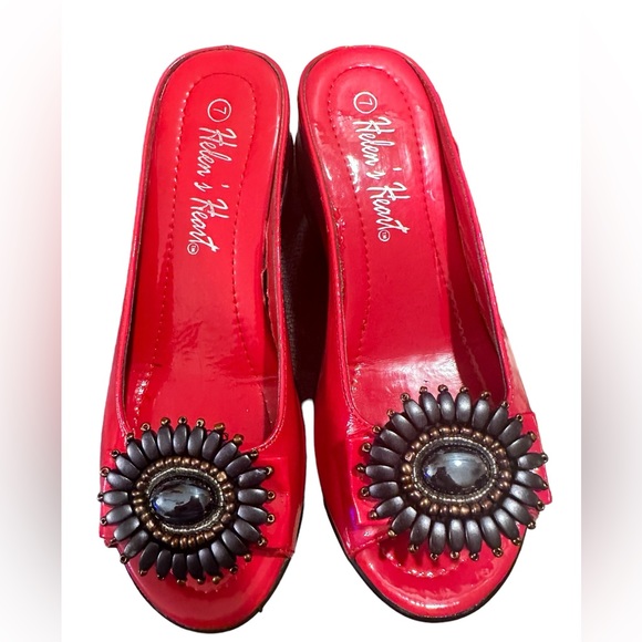 Helens Heart Shoes - Helen’s Heart Vintage Look Platform Red s/ Beaded Sunflower Sandal Size 7